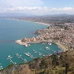 Mizzika Vacanze Апартаменты *